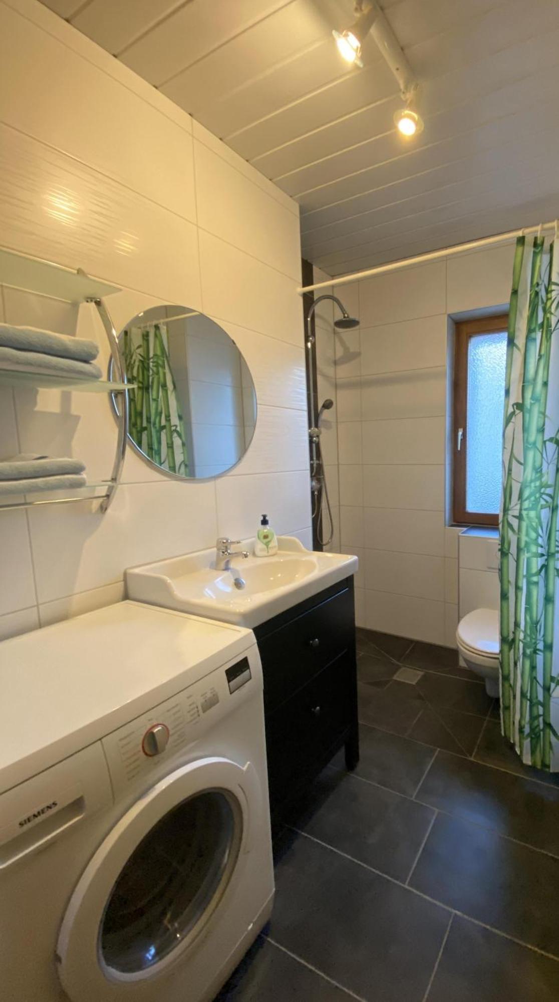 Ferien-Und-Messeappartement-Falke Fürth Esterno foto
